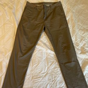 Vuori Collins chino pant, dark oregano, 32x32
